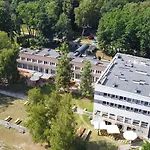 Hotel Malinowski Lesny 3*