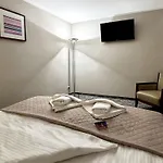Hotel Malinowski Lesny 3*