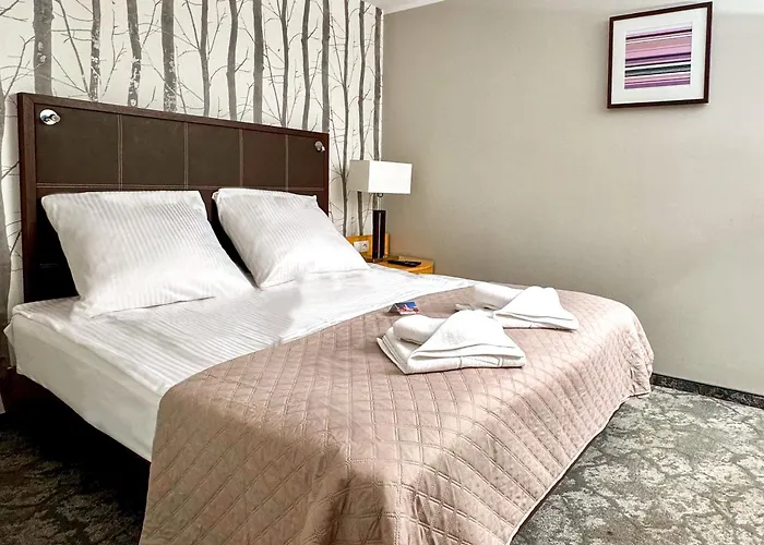 מלון Malinowski Lesny