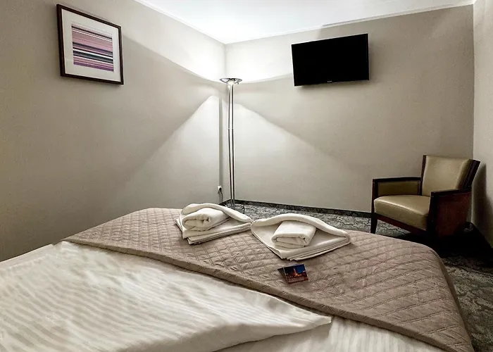 מלון Malinowski Lesny *