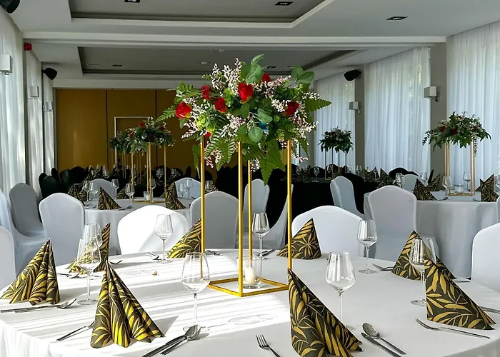 מלון Malinowski Lesny